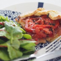 tomato and caramelised onion tart for Christmas (gluten free + vegetarian)